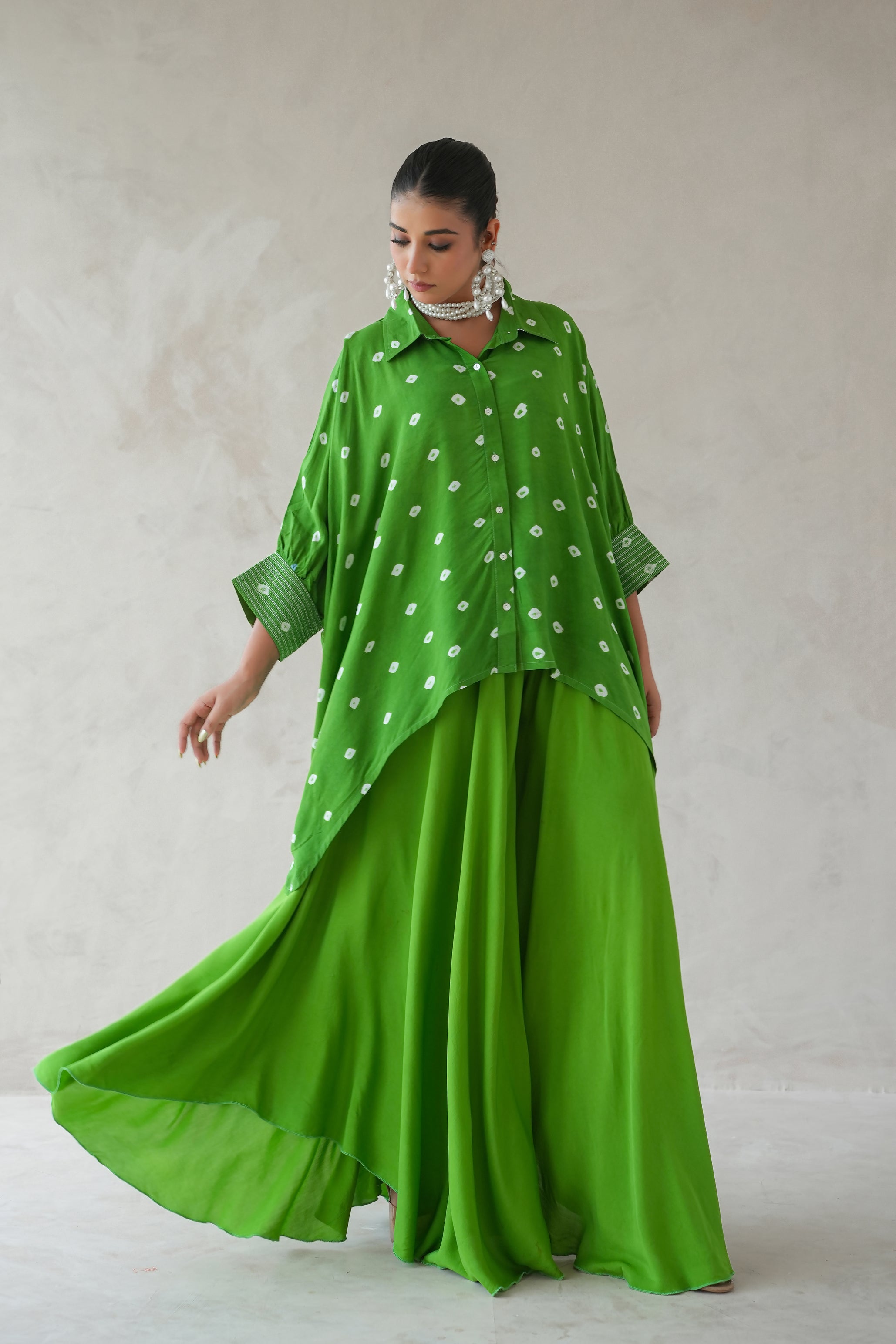 Bandhani Shirt with Elephant Pants Set of Two (Green)