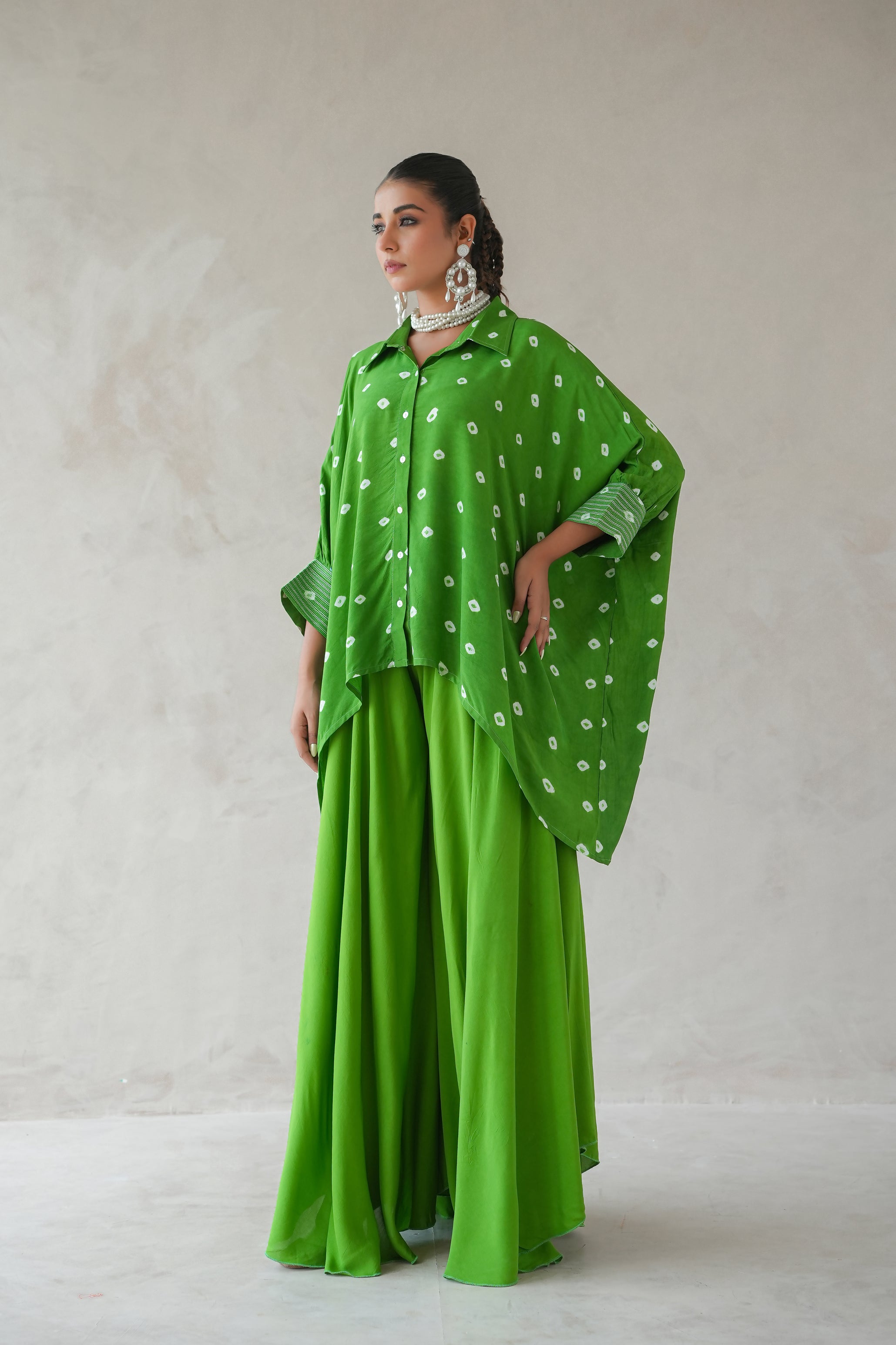 Bandhani Shirt with Elephant Pants Set of Two (Green)
