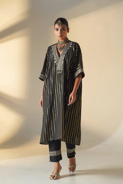 Ariel- Kurta Set