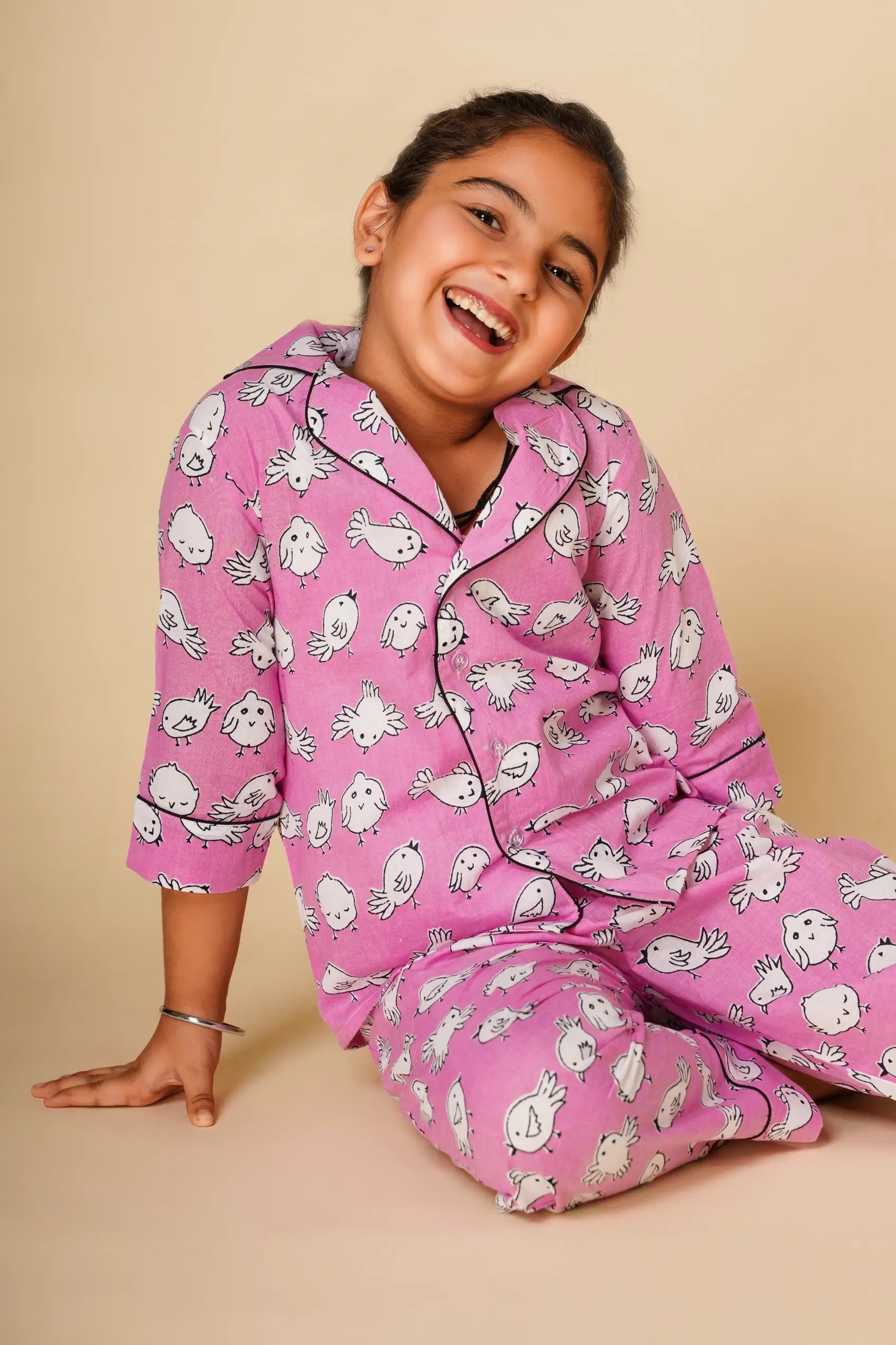 Bird print unisex nightsuit for kids - Set of two