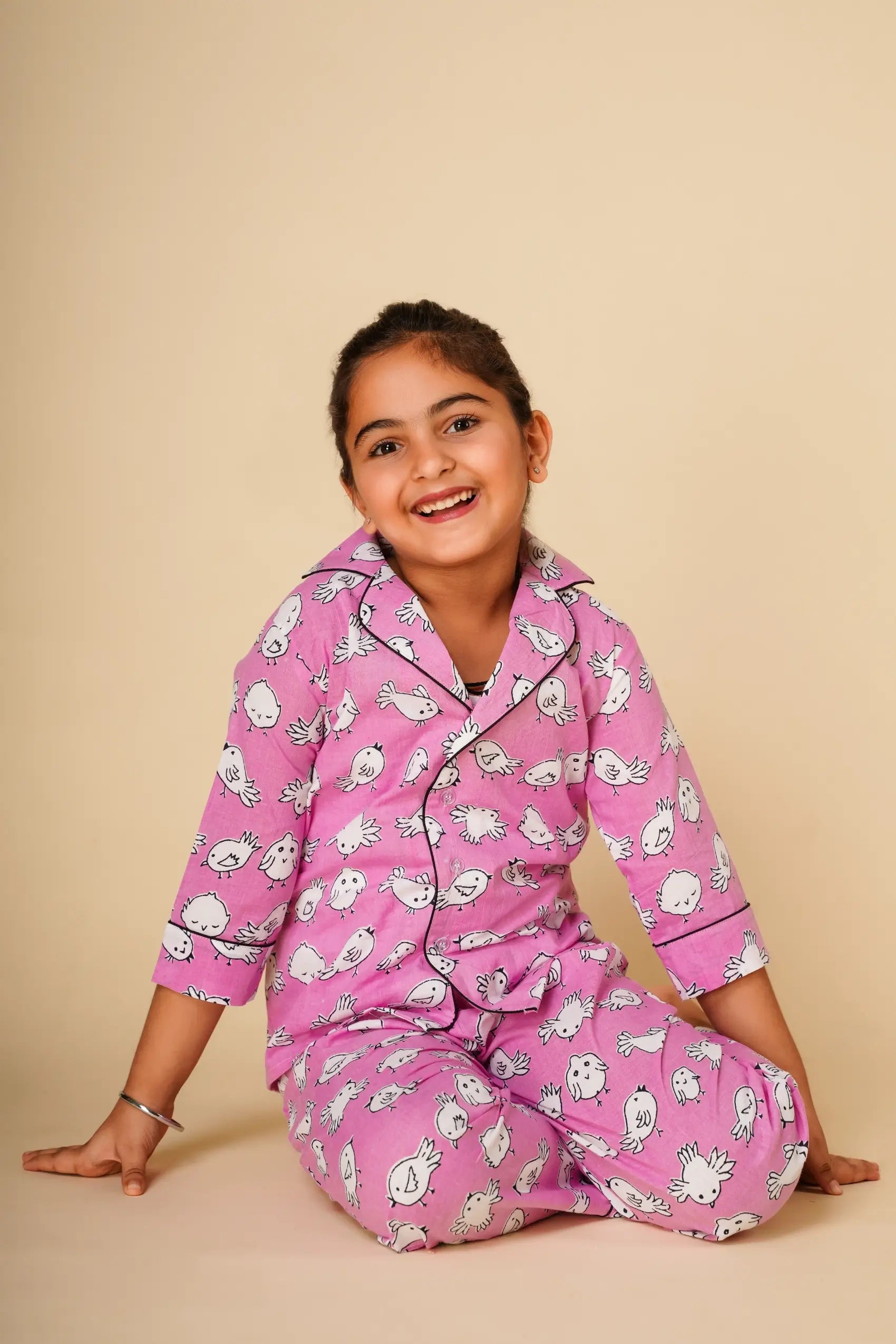 Bird print unisex nightsuit for kids - Set of two