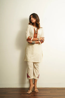 Straight Kurta With Lace Detailing