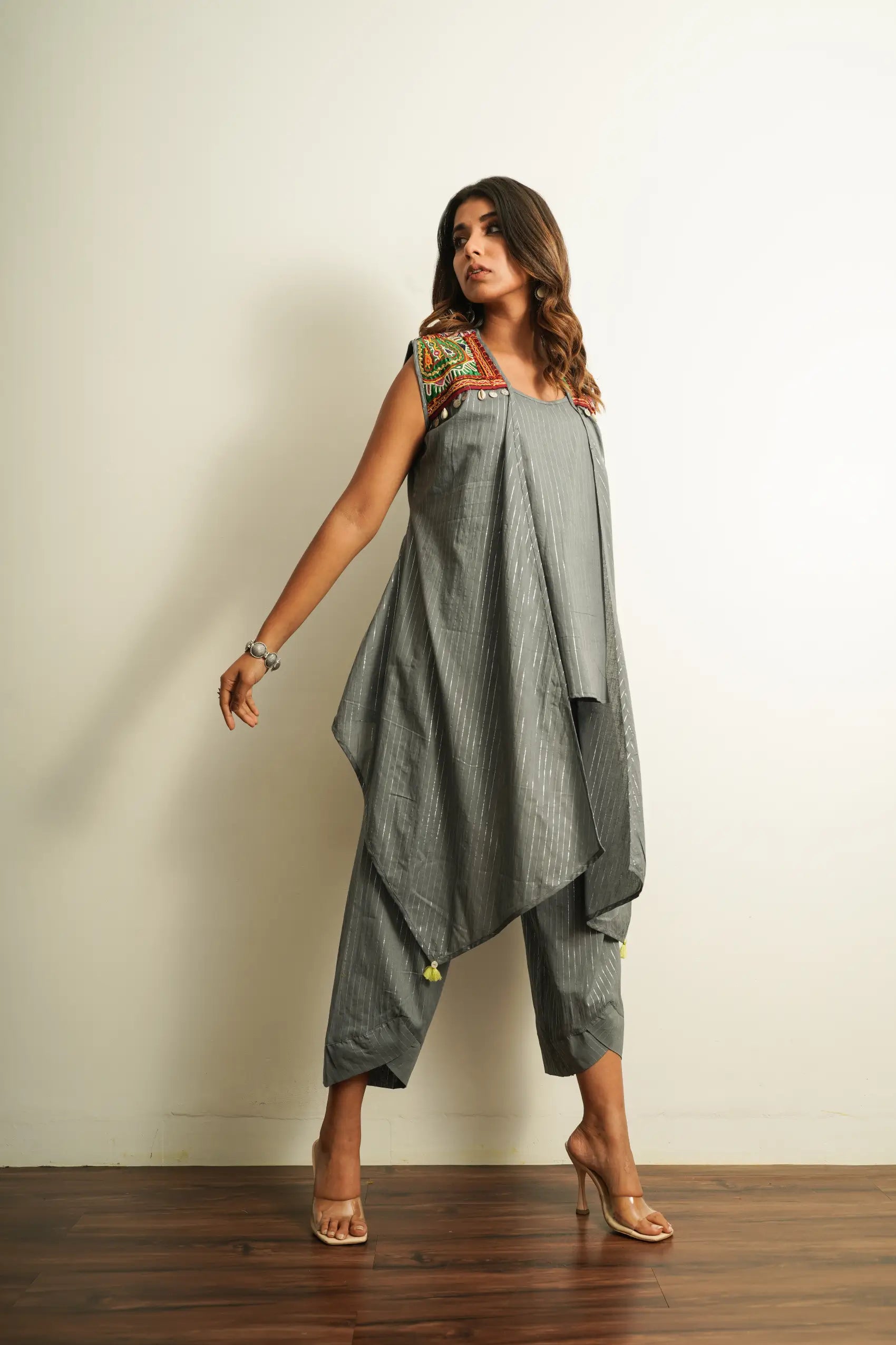 Grey Top with pants and cape - set of three