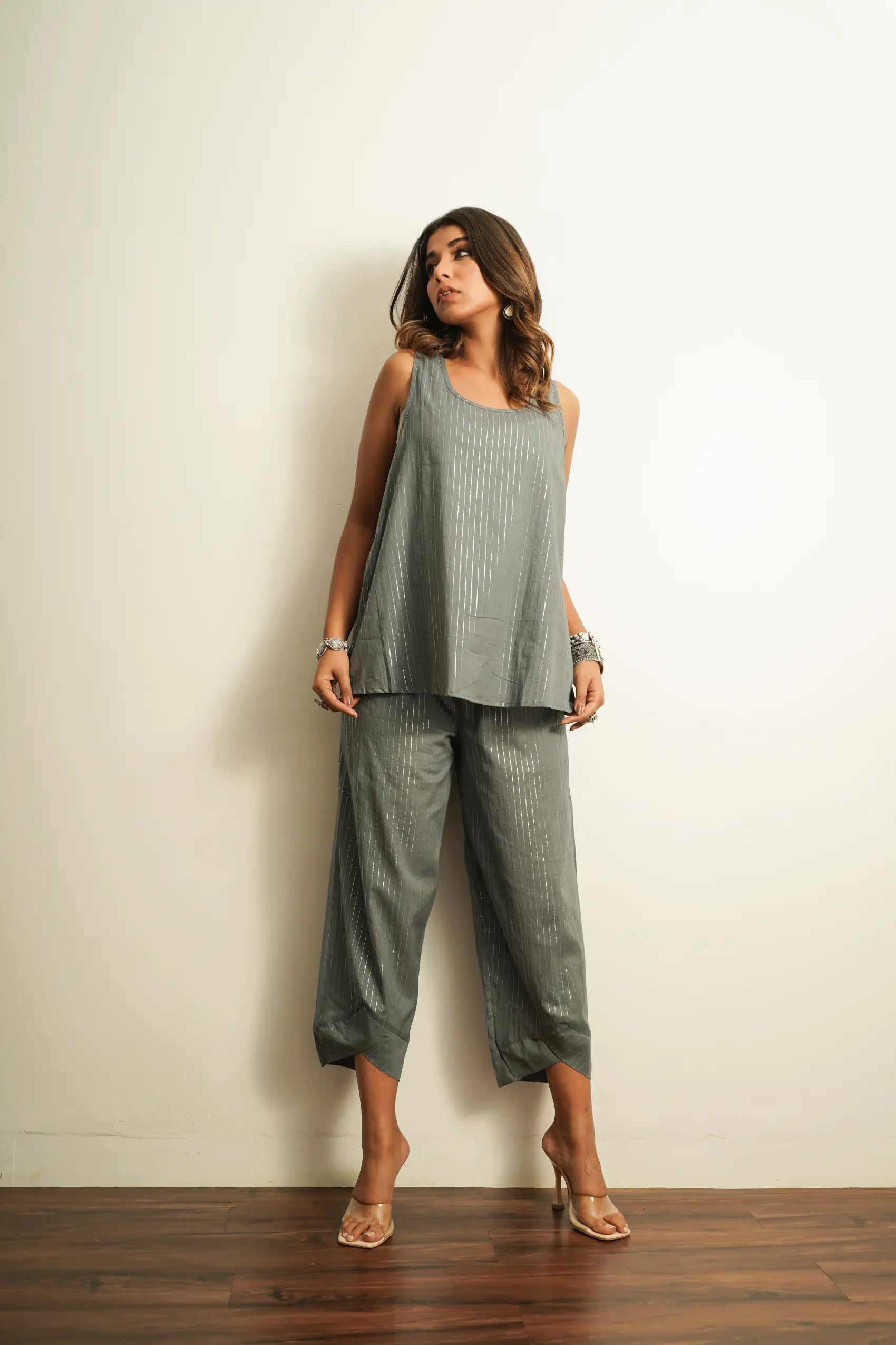 Grey Top with pants and cape - set of three