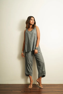 Grey Top with pants and cape - set of three