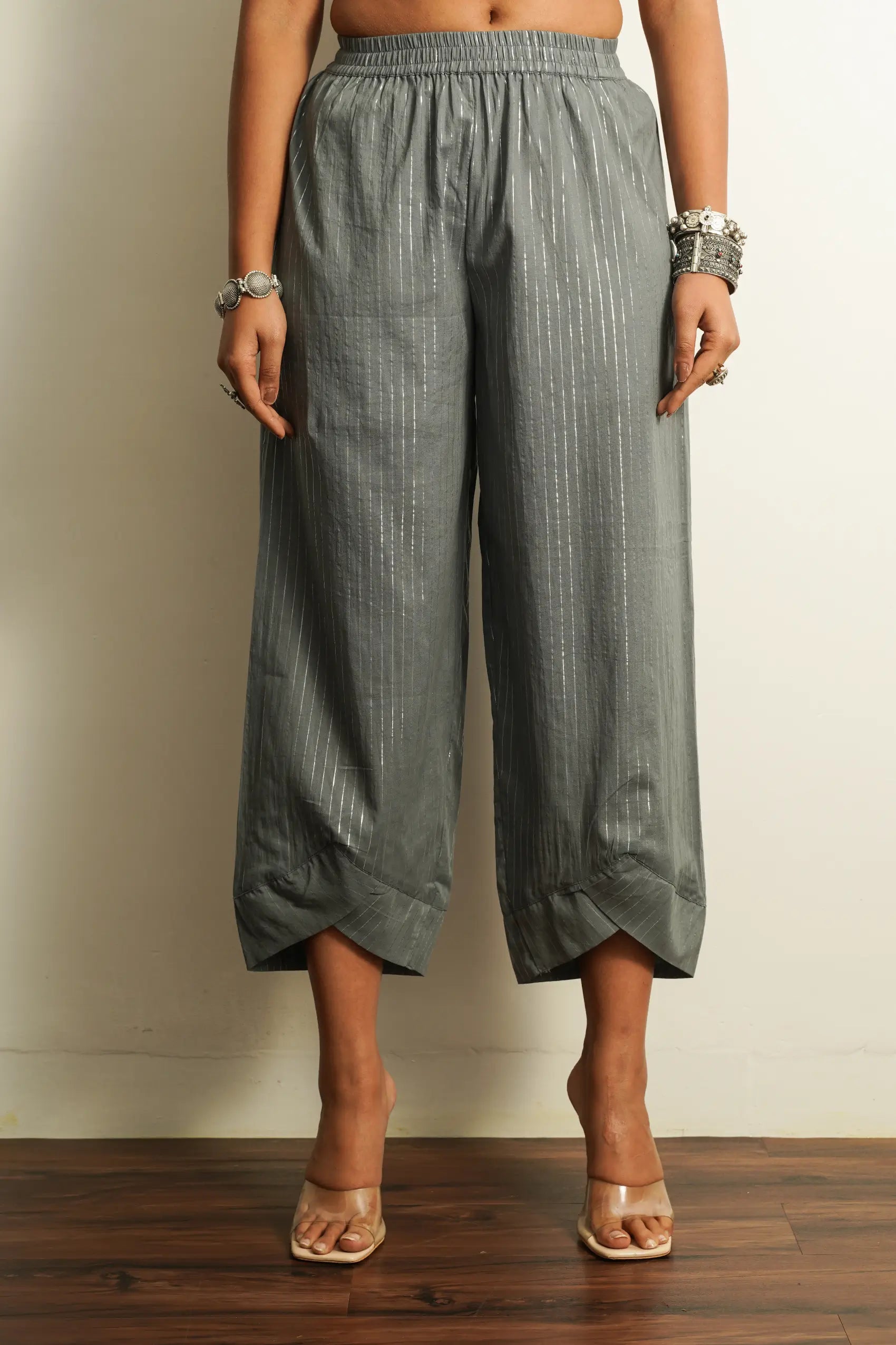 Grey Ankle length pants