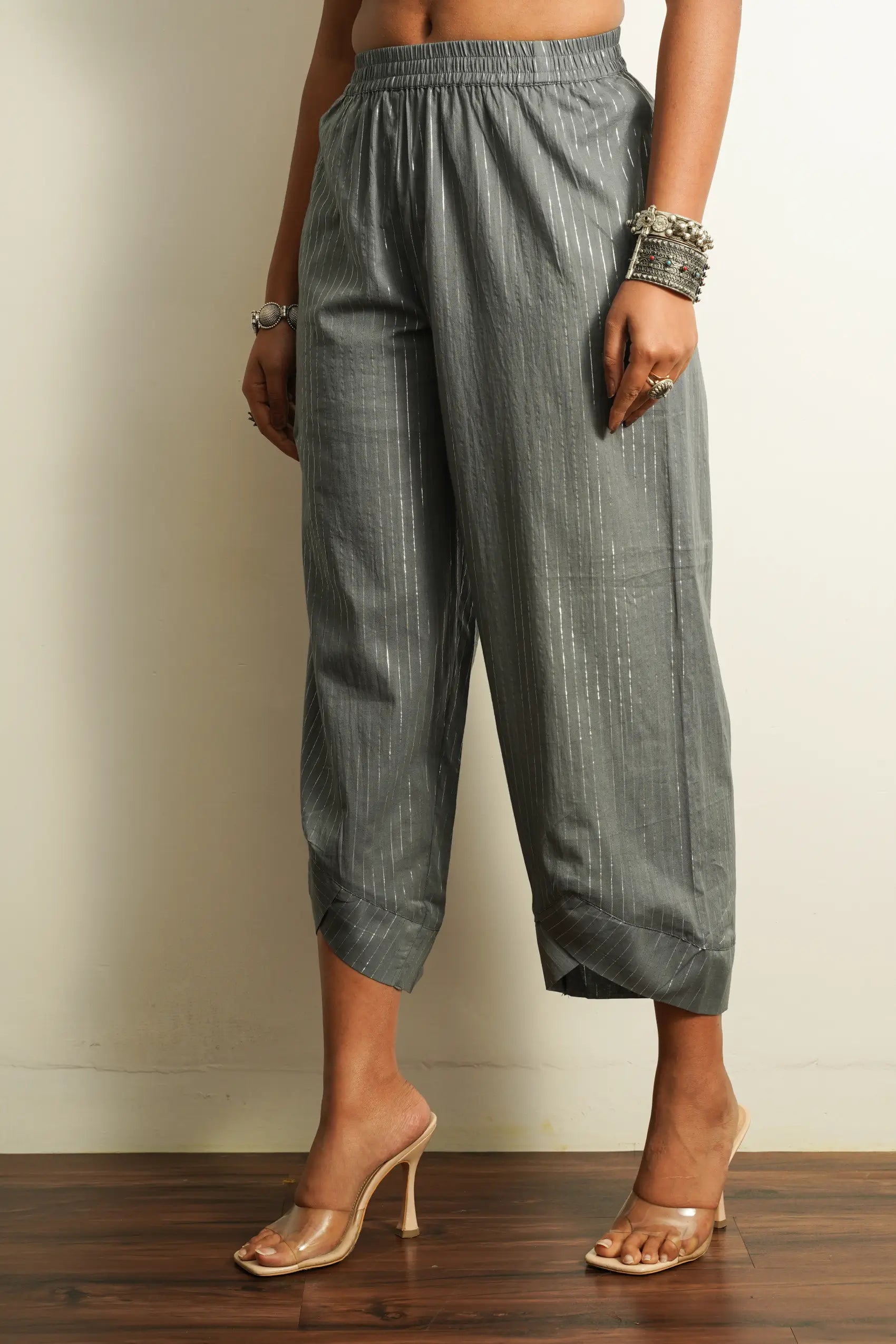 Grey Ankle length pants