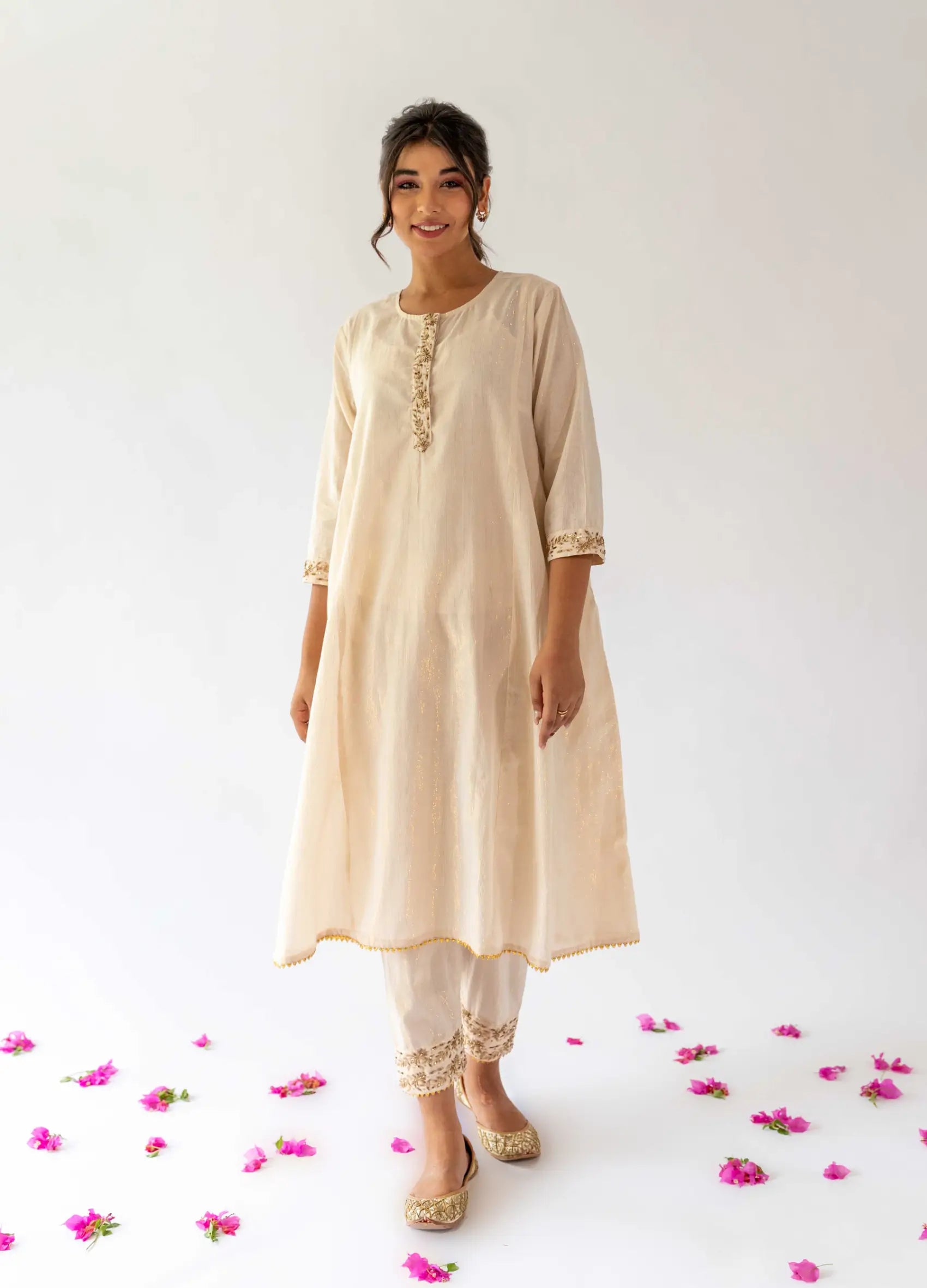 Ivory Boxy Fit Kurta, Inner With Pants - Set Of Three